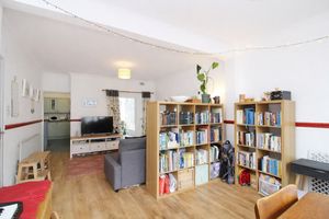 Lounge/Diner- click for photo gallery